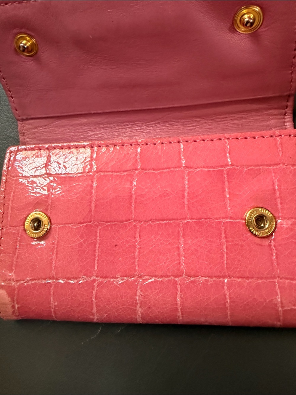 Miu Miu Light Pink Leather Croc-Embossed Key & Card Holder - Picture 6 of 8